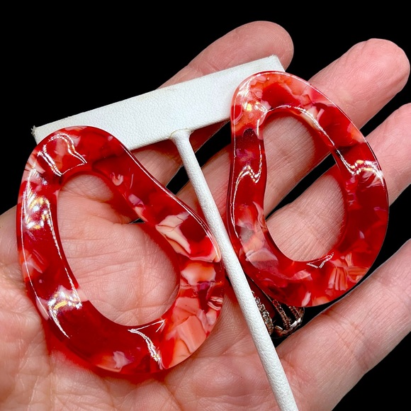 🔥6 Items for $20! Large Vintage Lucite Earrings - Picture 3 of 15